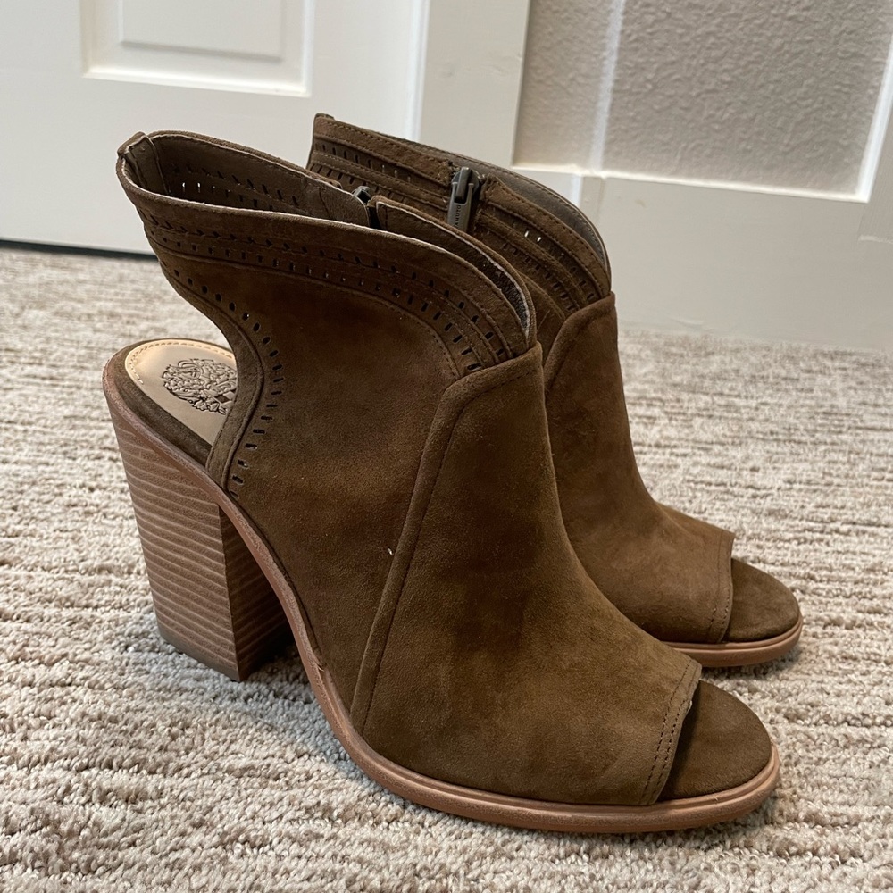 Vince Camuto Womens wedge heels